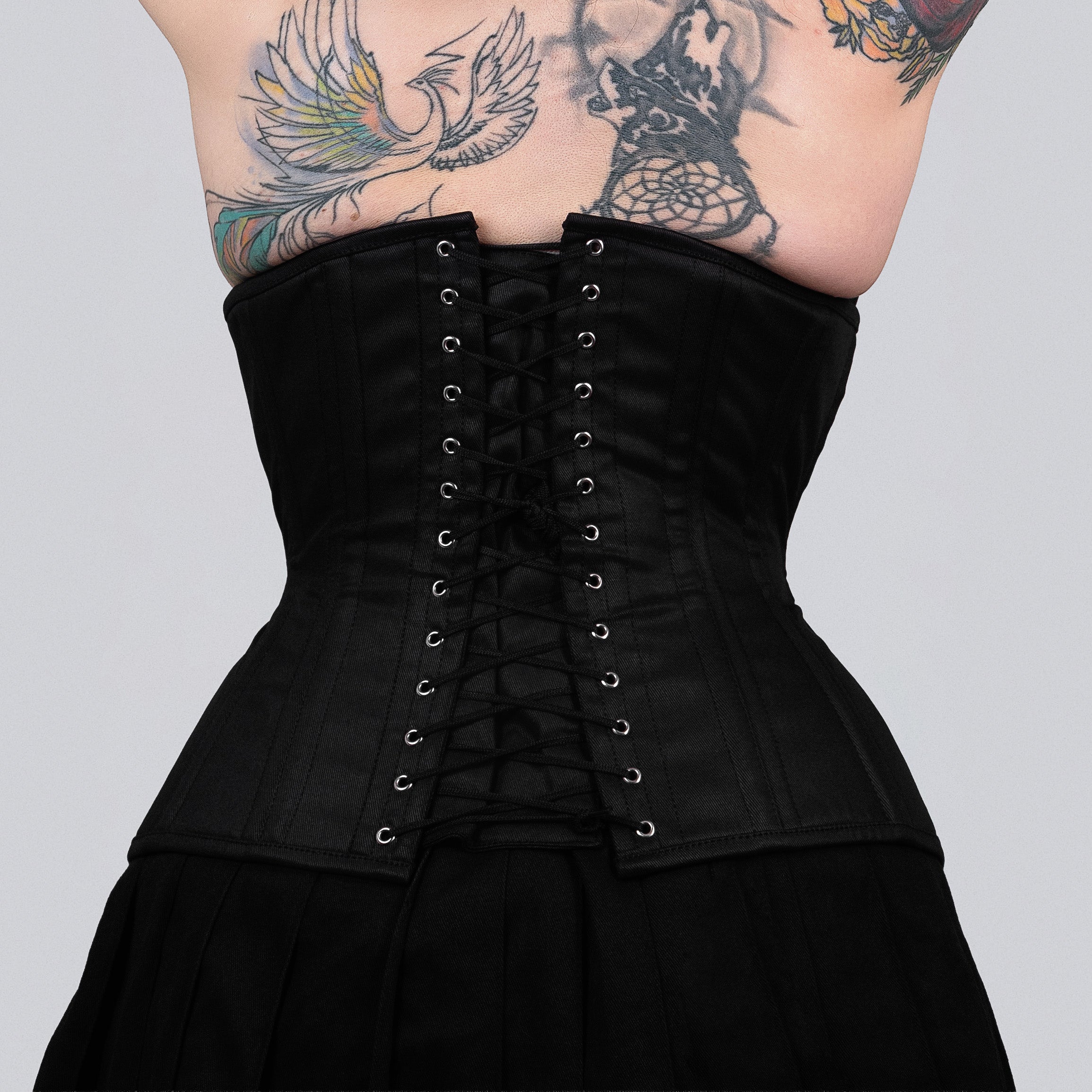 vivian black cotton curvy underbust corset back view lacing modesty panel corsets island